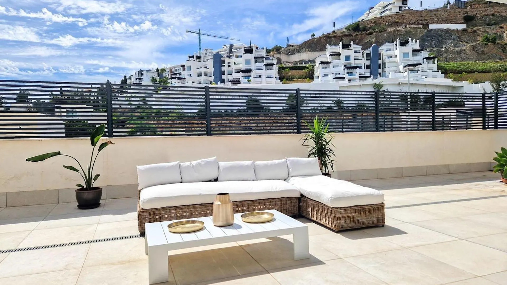 3 Bedroom Apartment In Alborada Homes, Benahavis 0*,