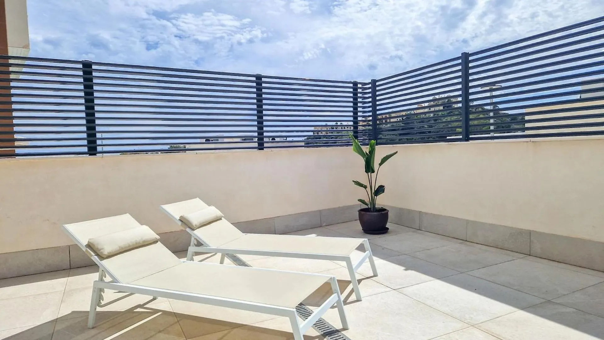 3 Bedroom Apartment In Alborada Homes, Benahavis Spain