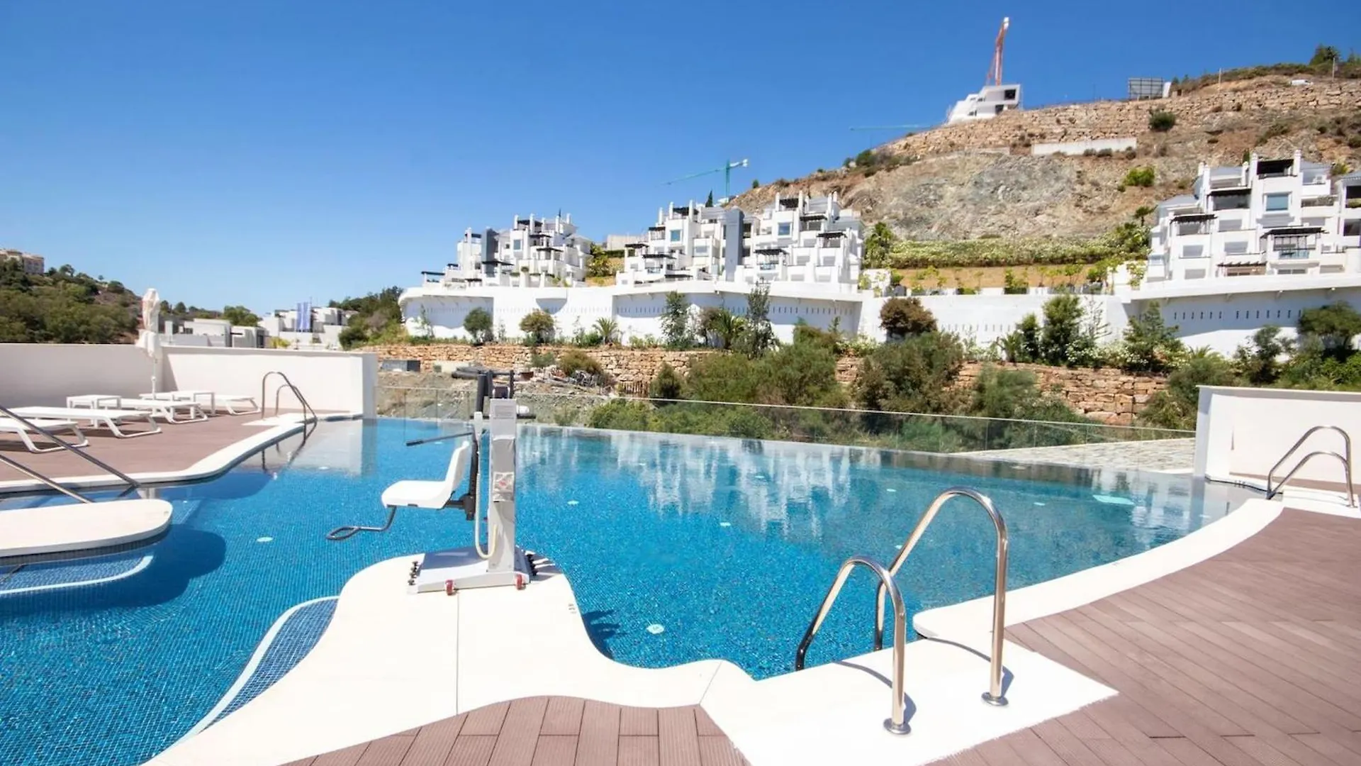 3 Bedroom Apartment In Alborada Homes, Benahavis contacts